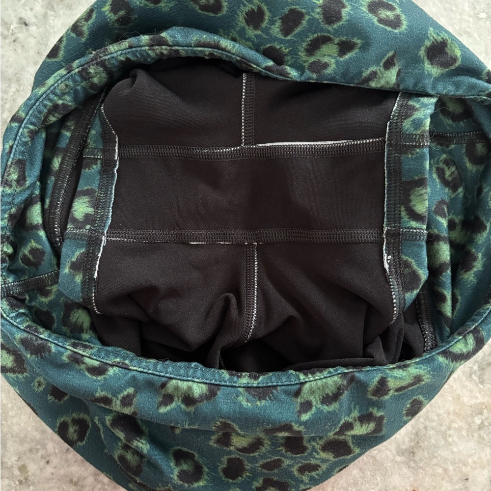 Fleo Power High Rise Shorts | Leopard - Picture 4 of 4